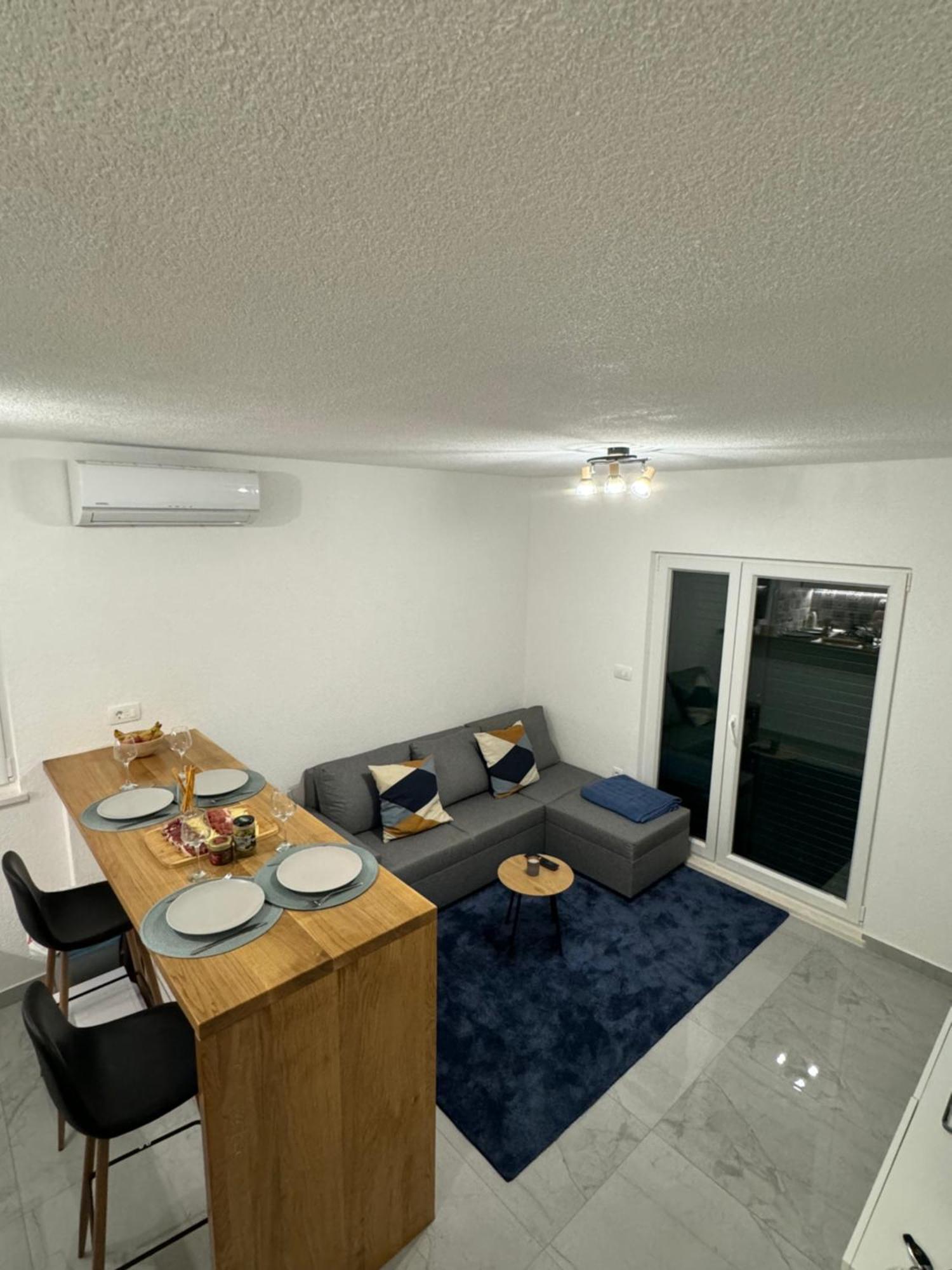 Apartment Koko Рогозница Экстерьер фото
